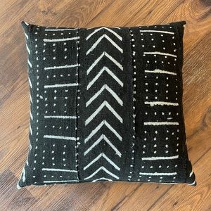 Mudcloth pillow cover - for 18x18 insert